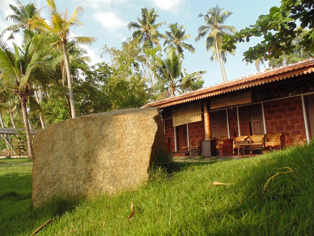 Ambadis Villas Kodungallur Luaran gambar