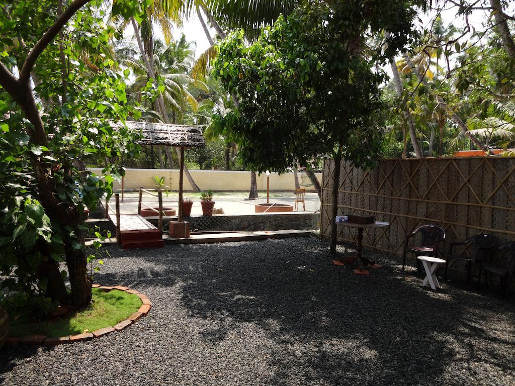 Ambadis Villas Kodungallur Luaran gambar